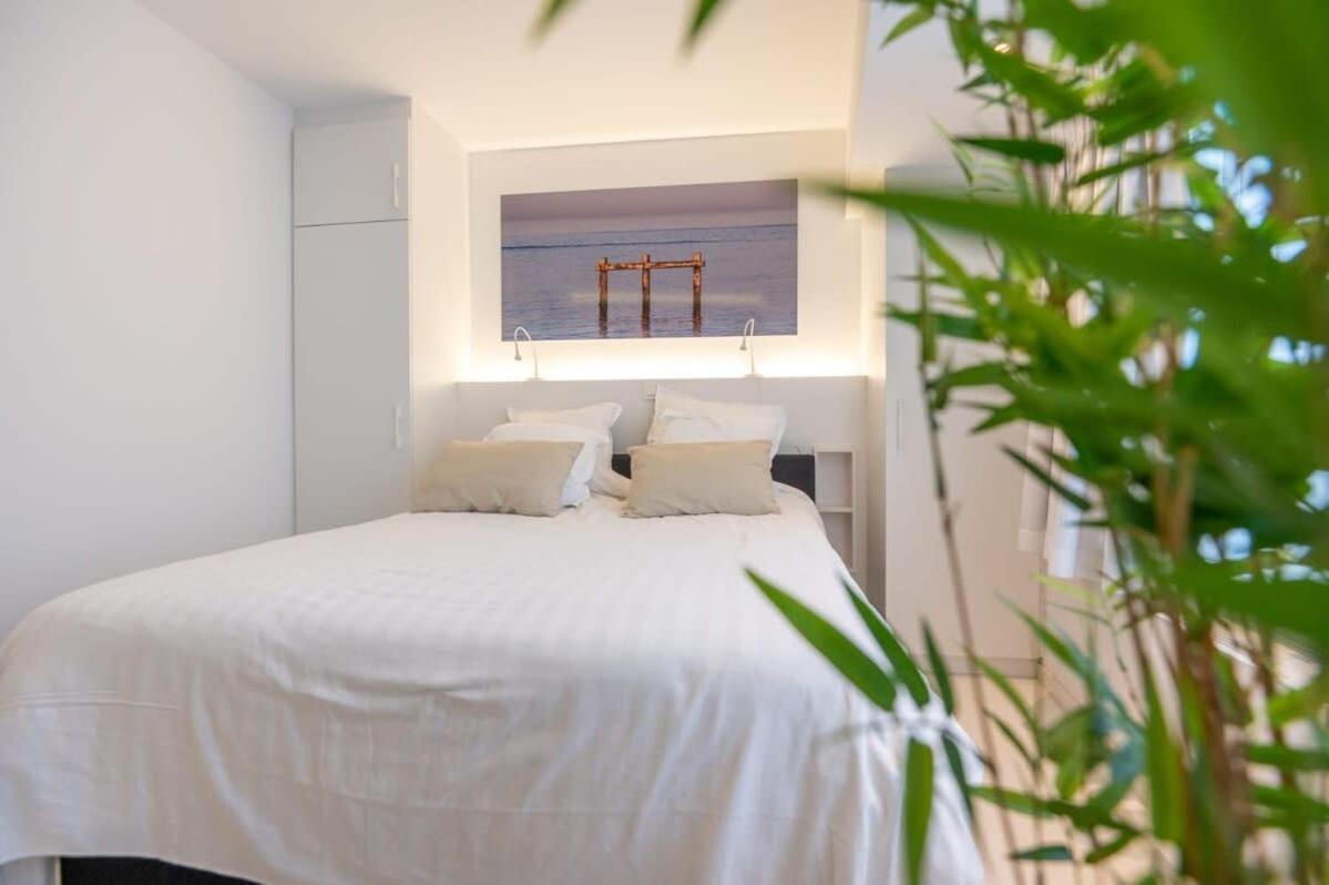 Eliza - Luxurious Apartment With Stunning Sea Views Остенде Екстер'єр фото